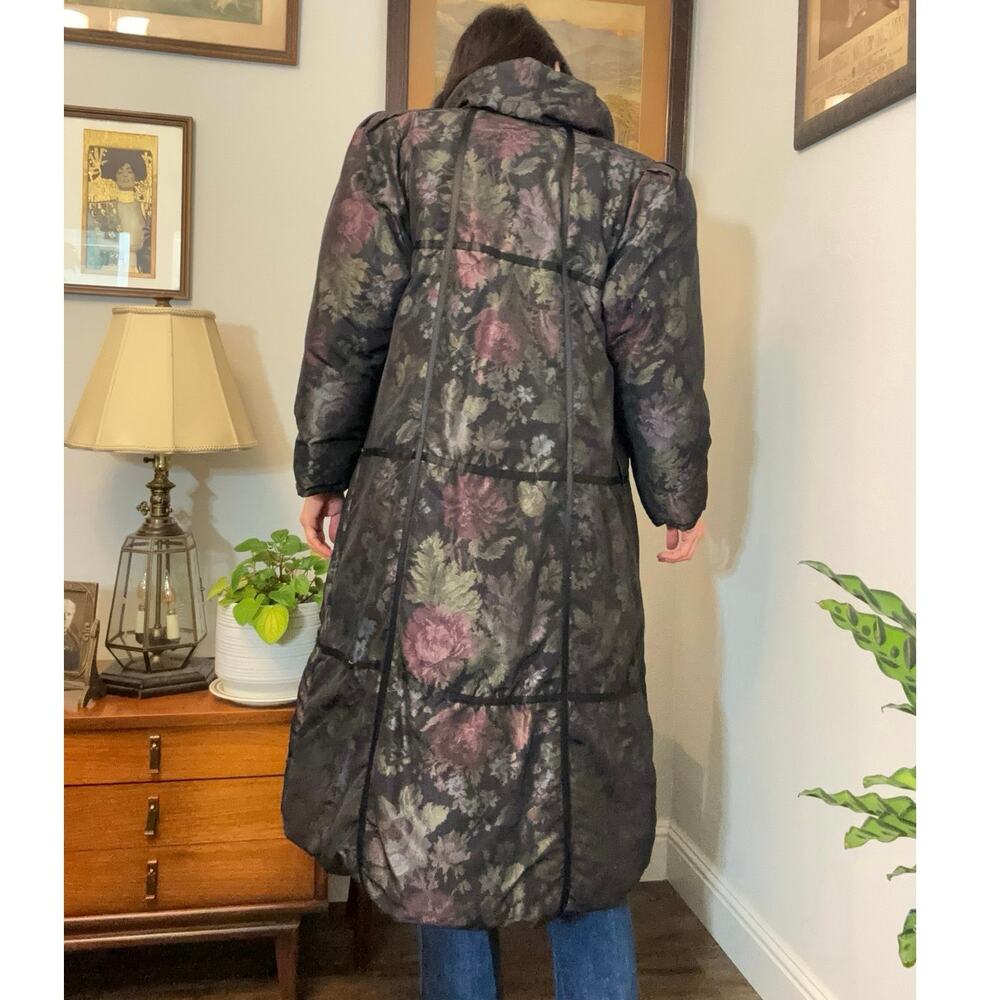 Vintage 80s Bill Blass winter down puff coat feather down dark romantic floral - Picture 4 of 8